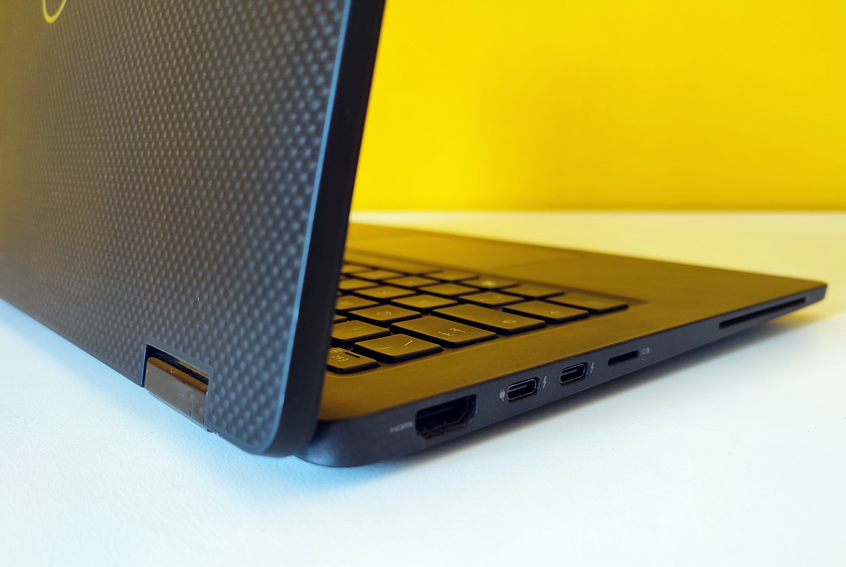 DELL Latitude 7310 Notebook 2-1 Convertible 13.3" FullHD Touch Screen | Intel Core i7-10610 | 16GB Ram | 512GB NVMe SSD | WiFi Bluetooth Windows 11 Pro