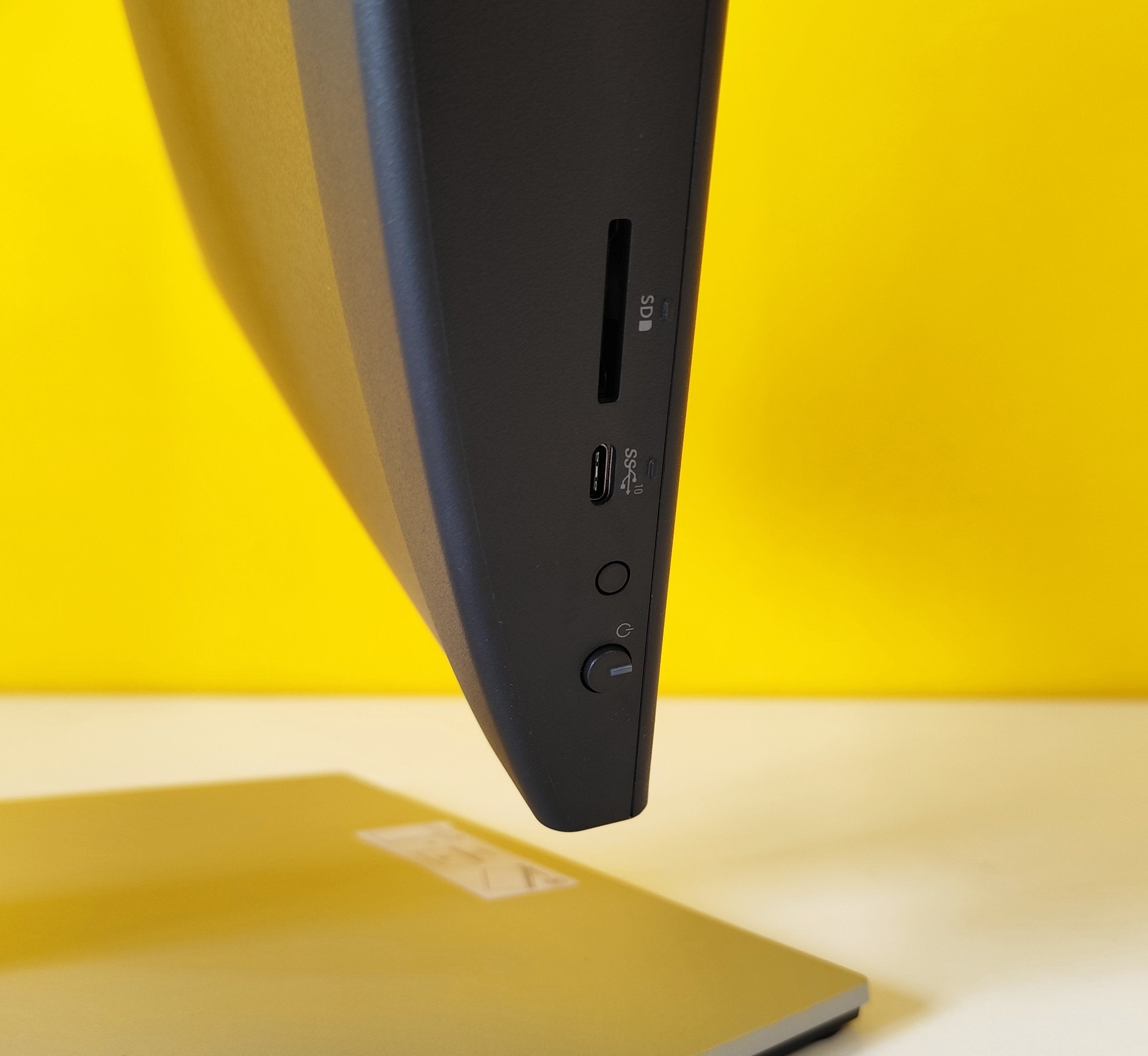 Dell OptiPlex All-in-One 7420 24" FullHD | Intel Core i5-14500T | Ram 16GB | SSD 1TB |  WebCam WiFi Kit Mouse e Tastiera incluso FreeDOS  Prodotto NUOVO