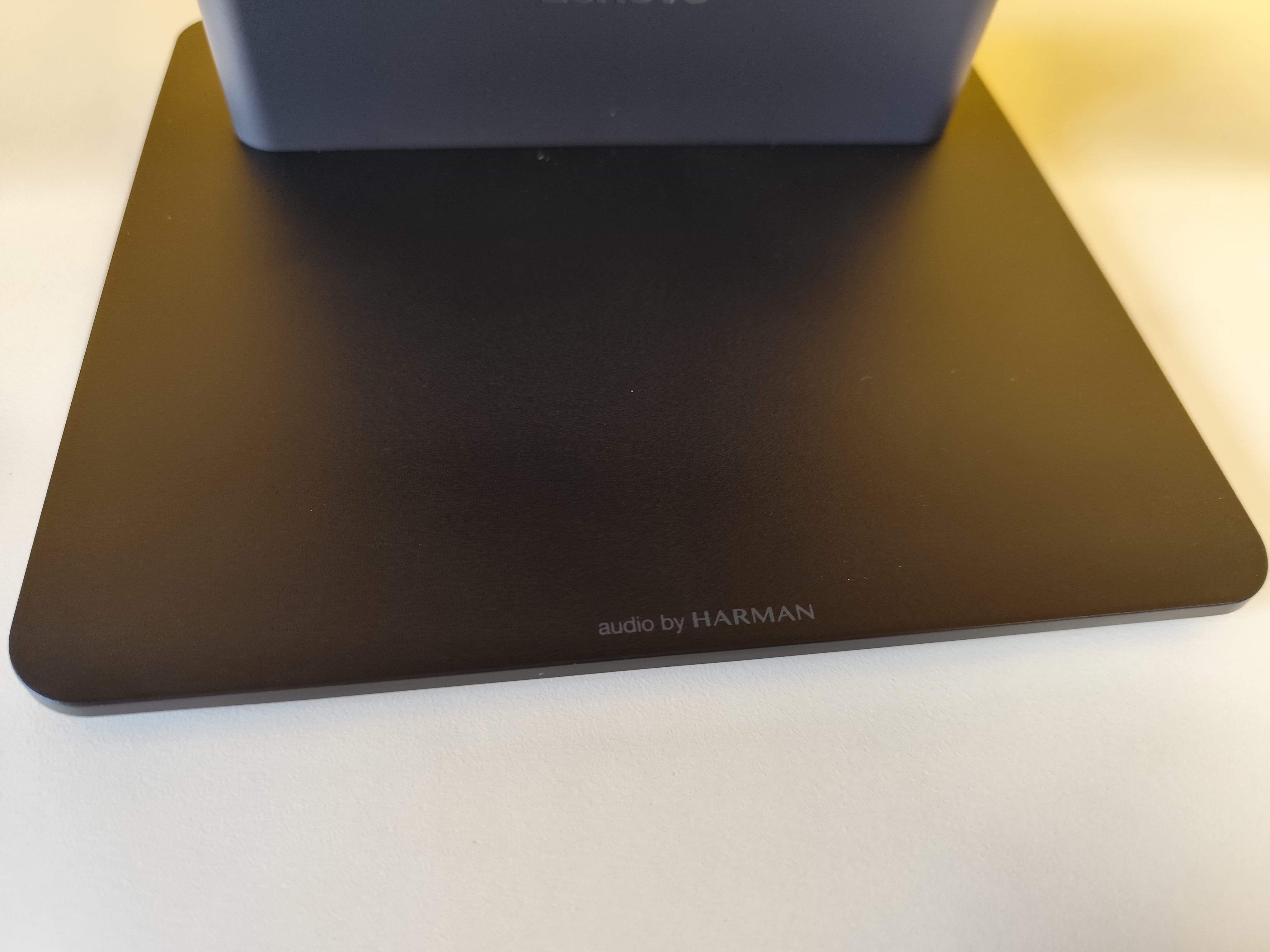 Lenovo ThinkCentre Neo 50a 24 Gen 5 All-in-One  23,8" Full HD | Intel Core U300 | Wi-Fi 6 FreeDOS