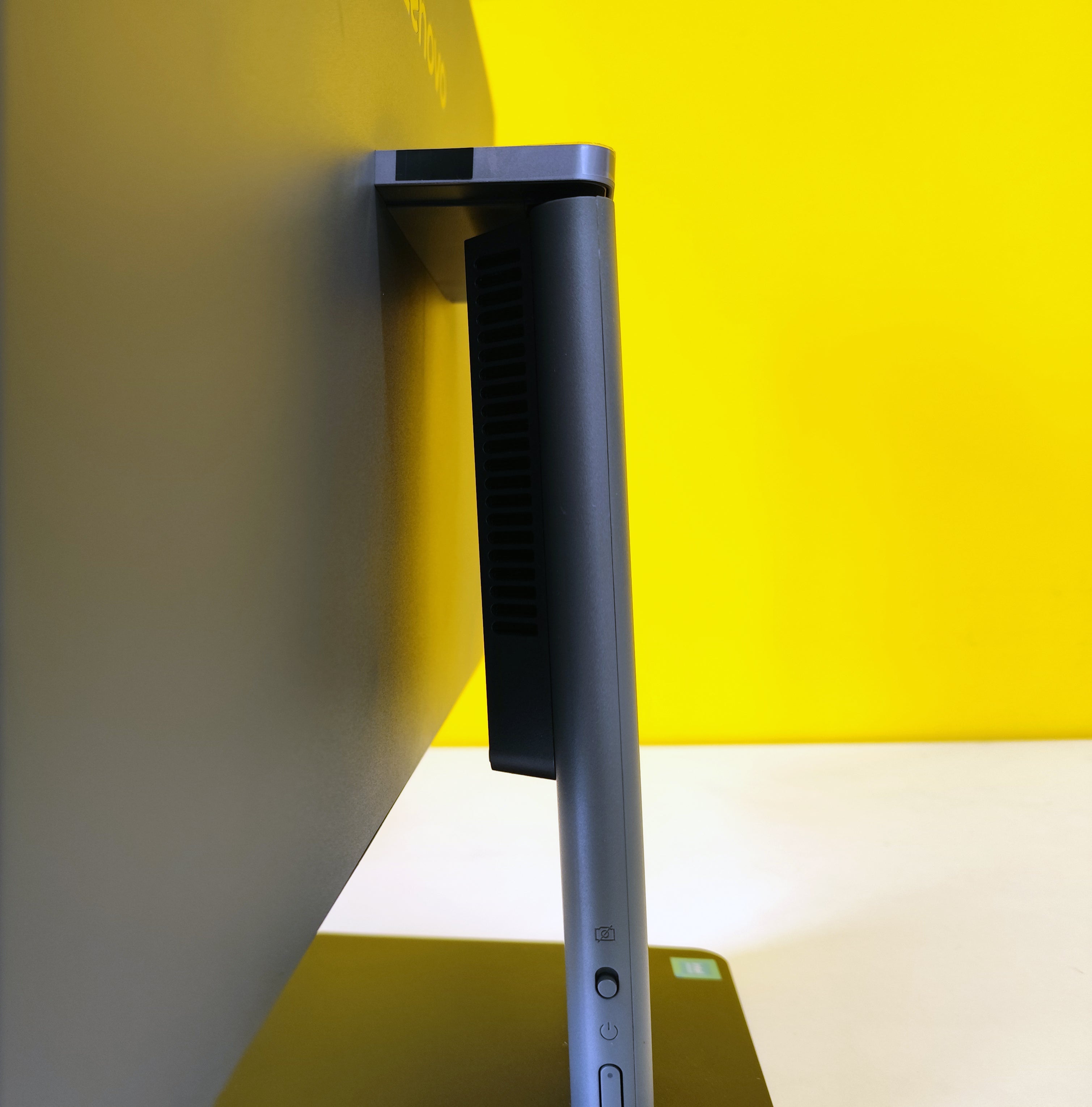 Lenovo ThinkCentre Neo 50a 24 Gen 5 All-in-One  23,8" Full HD | Intel Core U300 | Wi-Fi 6 FreeDOS