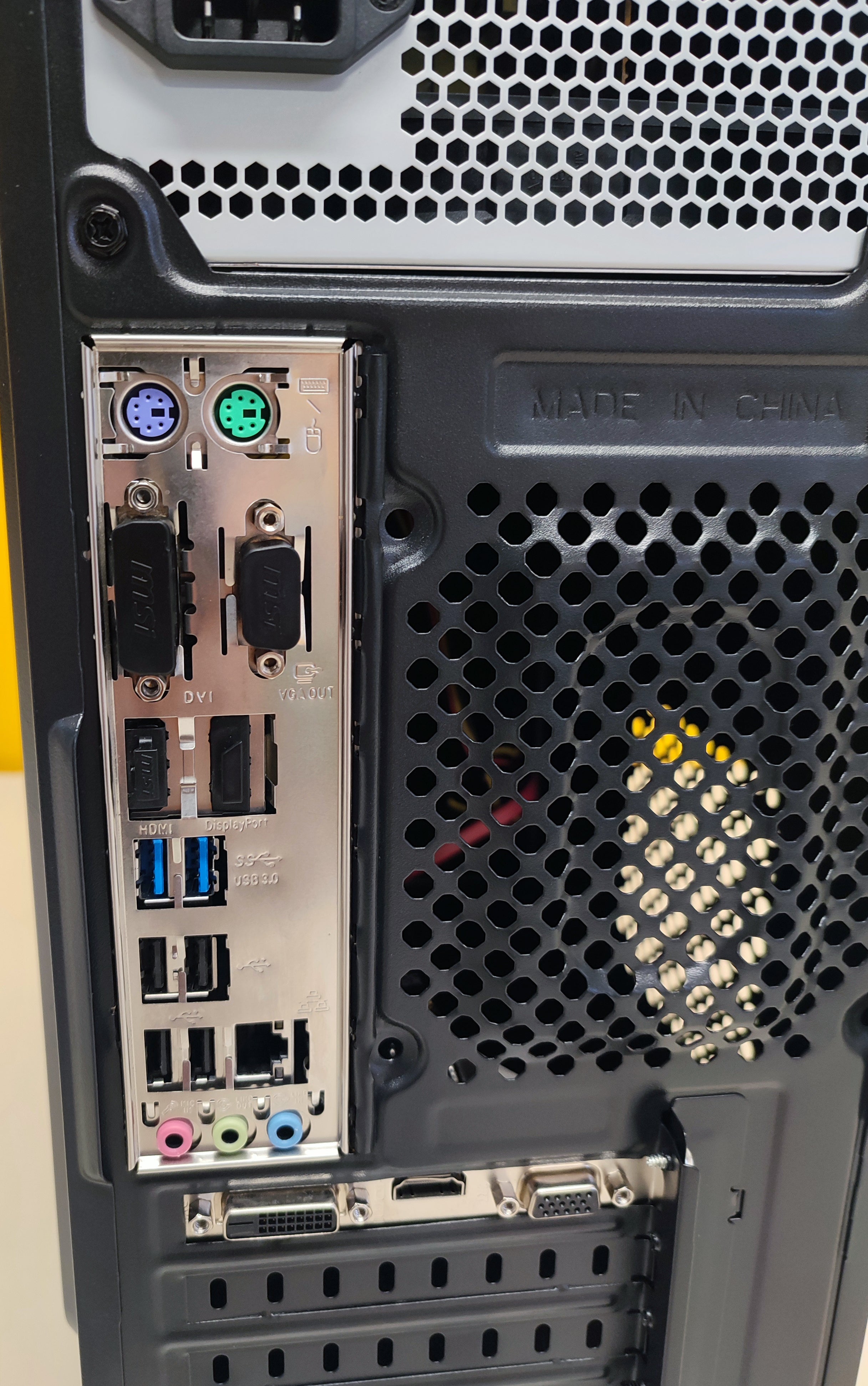 PC Assemblato Comet Computers Parts | Intel Core i5-10400F 6Cores | Ram 16Gb | SSD M.2 NVME 500GB + 10Tb | Nvidia GT730 2Gb | WiFi | Windows 11 Pro Il PC perfetto per qualsiasi uso