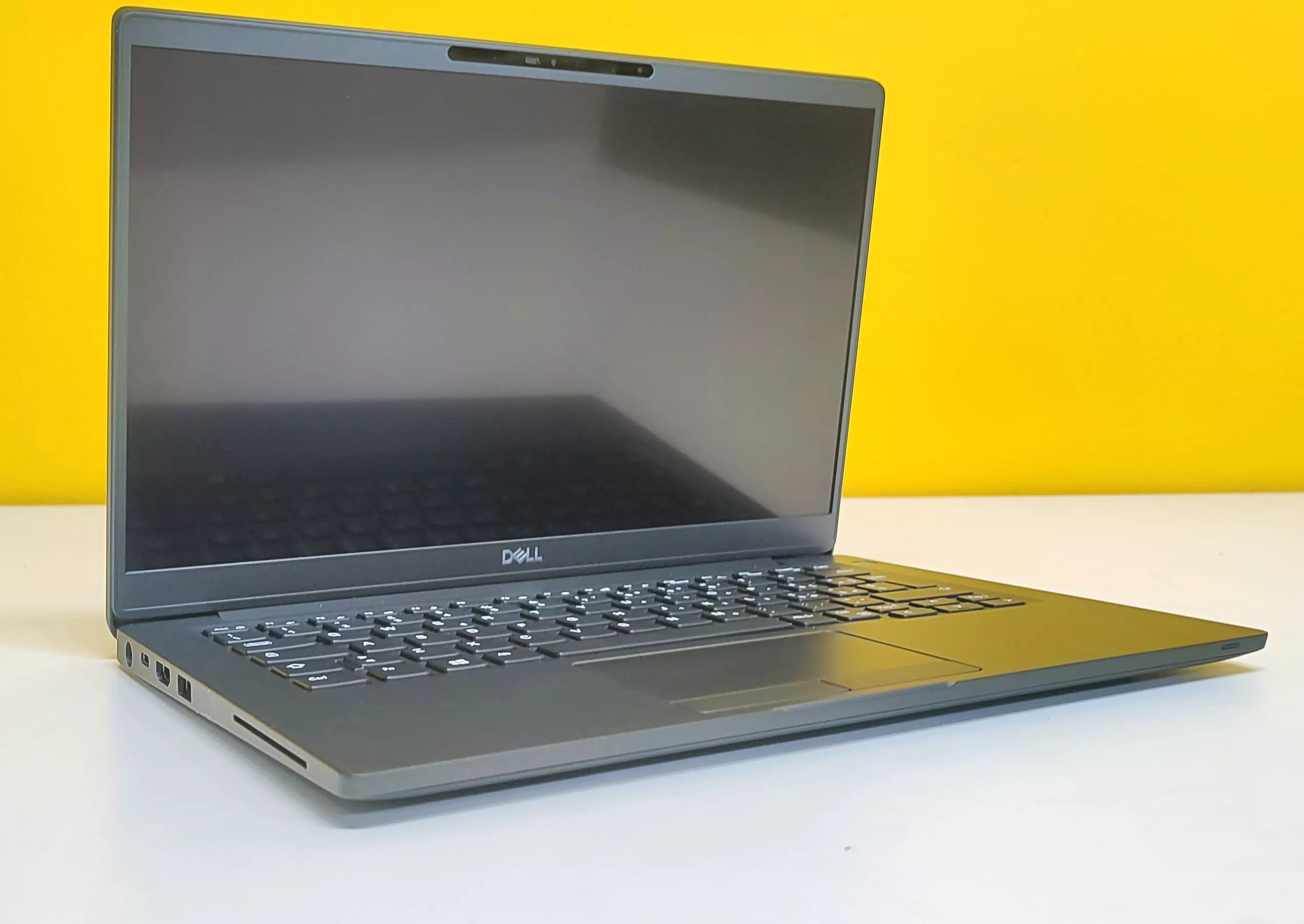 Dell Latitude 7400 Notebook 14" FullHD Touch Screen | Intel Core i5-8365U | Ram 16GB | SSD 512GB | Tastiera ITA Wi-Fi HDMI Windows 11 Pro Il notebook che non ti deluderà mai