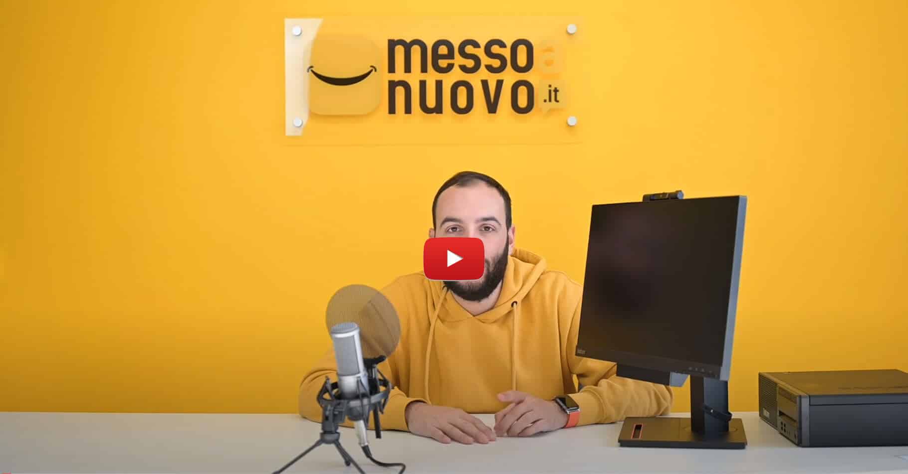 **Alt text (in Italian):**  
Recensione Lenovo M900 Tiny 22″: il miglior mini PC All In One 2024