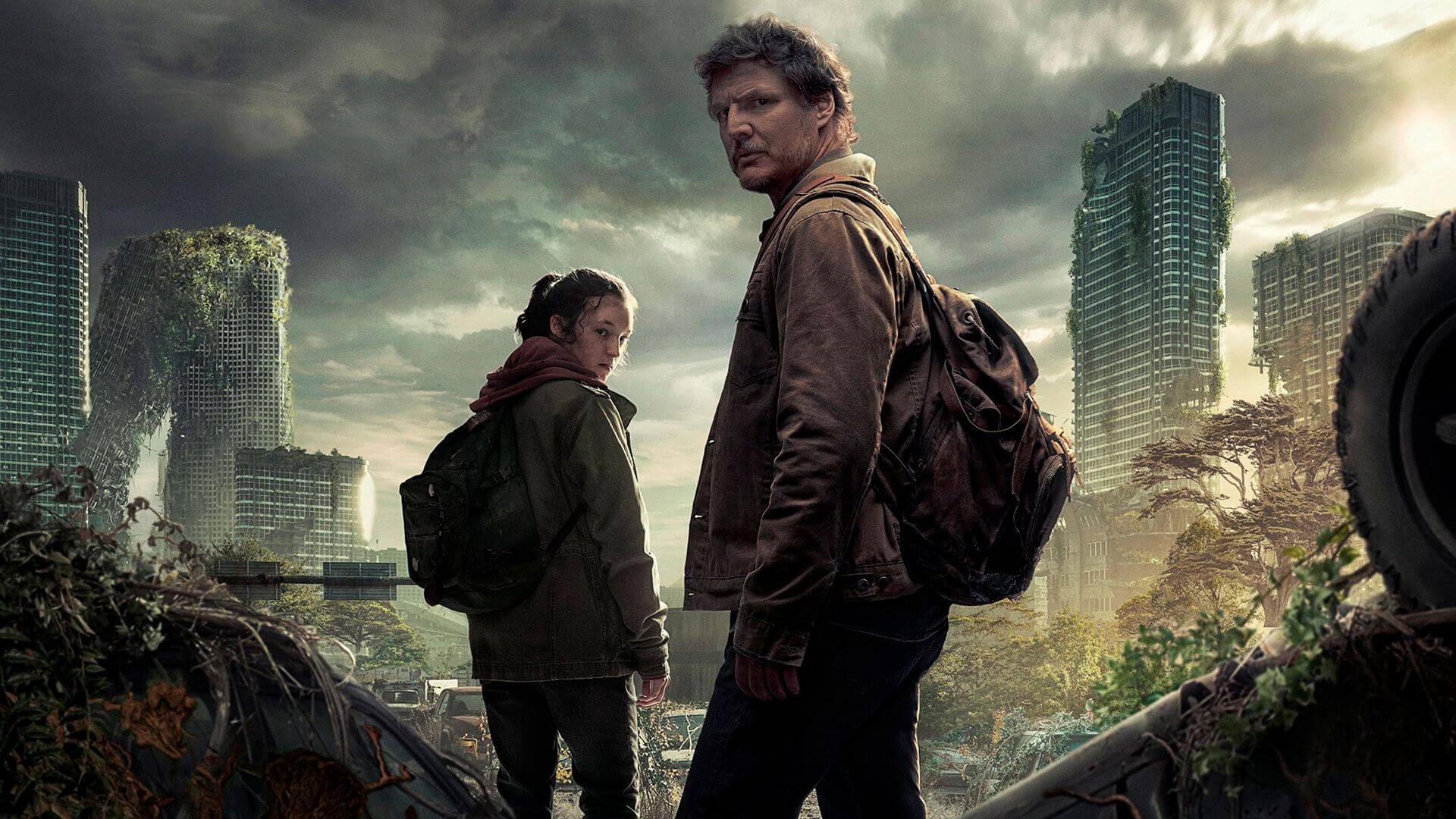 Alt text (in Italian):  
Joel ed Ellie in una città post-apocalittica nella serie TV The Last of Us.