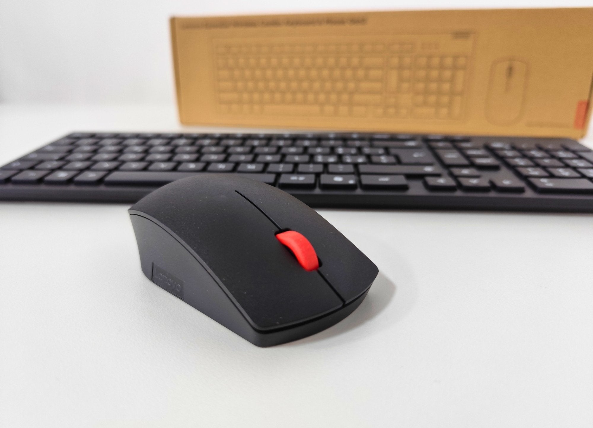 Lenovo Gen2 Wireless Italian Keyboard and Mouse Kit 