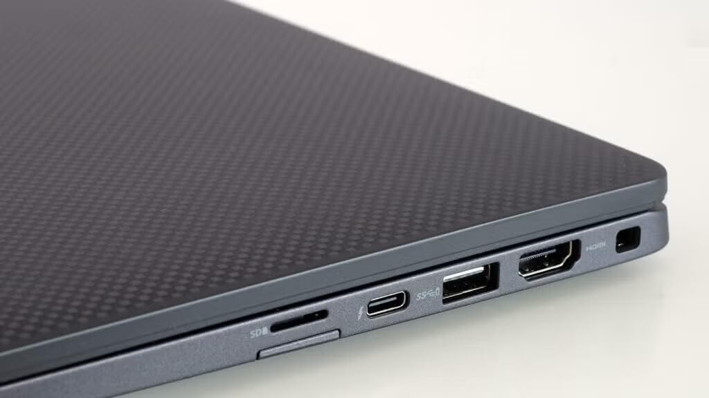 DELL Latitude 7320 Notebook 13.3" FullHD | Intel i5-1145G7 | Ram 16GB | SSD 512GB | Layout ITA FreeDOS