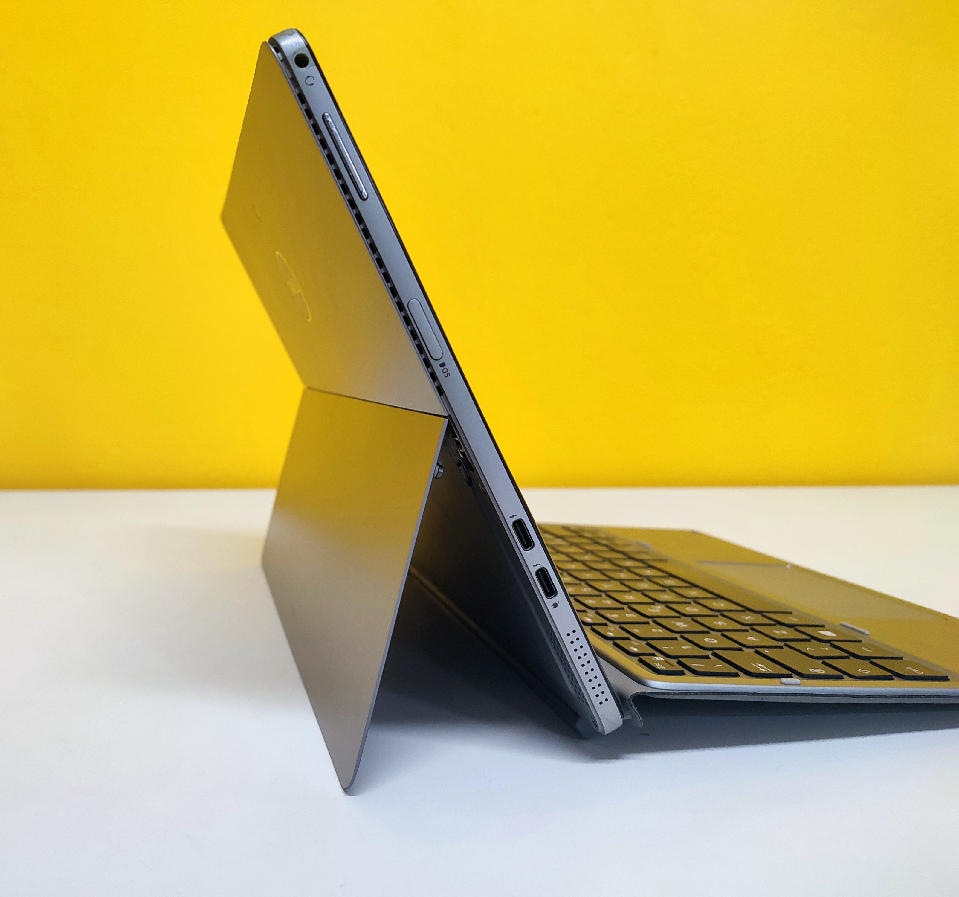 DELL Latitude 7210 Notebook 2in1 12.3″ FullHD Touch Screen | Intel Core i5-10210U | Wi-Fi 6 Web-Cam Bluetooth Windows 11 Pro Prestazioni ed usabilità