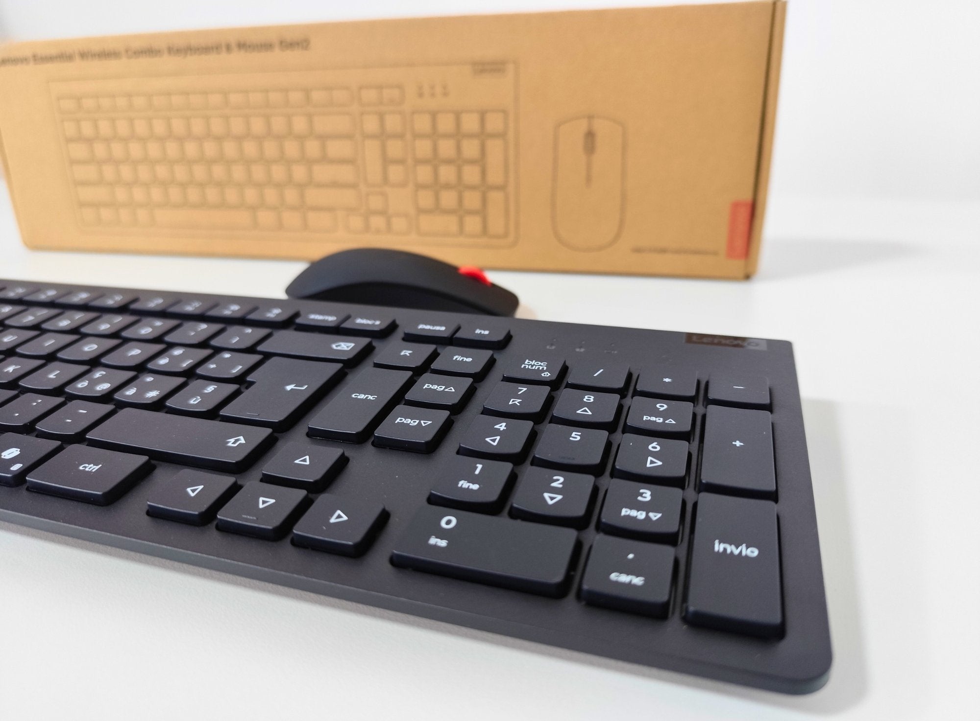 Lenovo Gen2 Wireless Italian Keyboard and Mouse Kit 