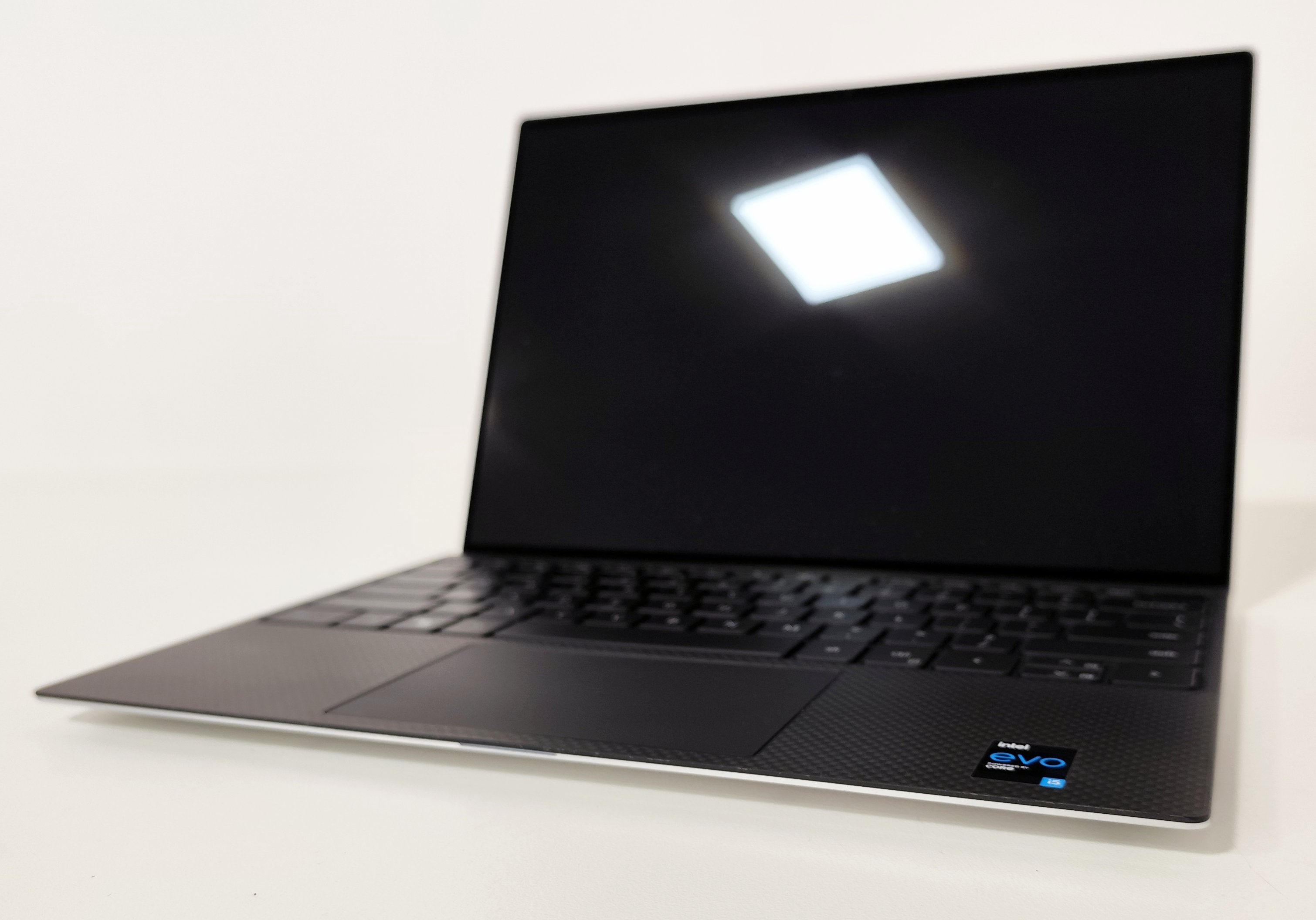Dell XPS 9310 Notebook 13″ 4K | Intel Core i5-1135G7 | Ram 16 GB |  FreeDOS Eleganza e Potenza