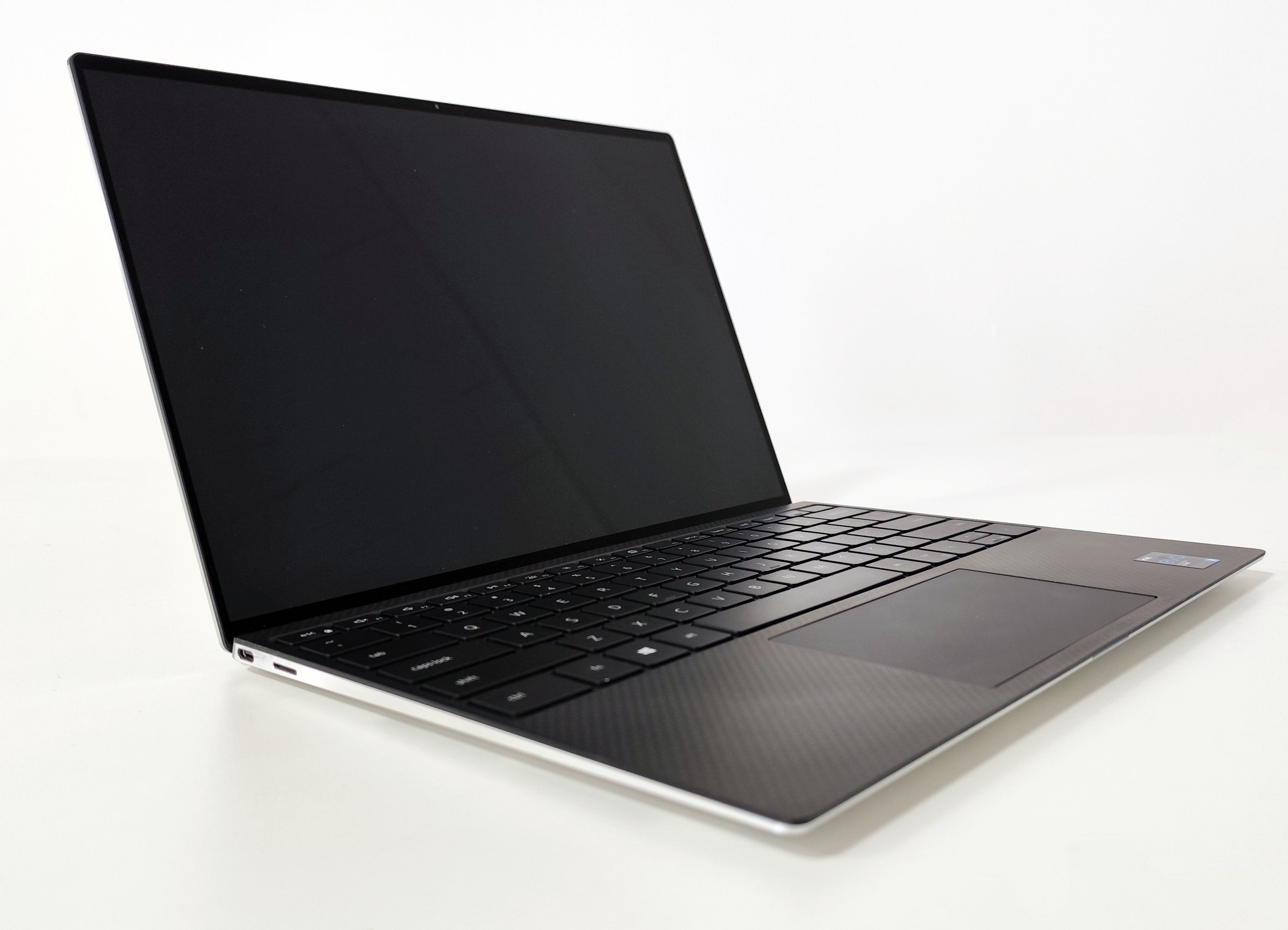 Dell XPS 9310 Notebook 13″ 4K | Intel Core i5-1135G7 | Ram 16 GB |  FreeDOS Eleganza e Potenza