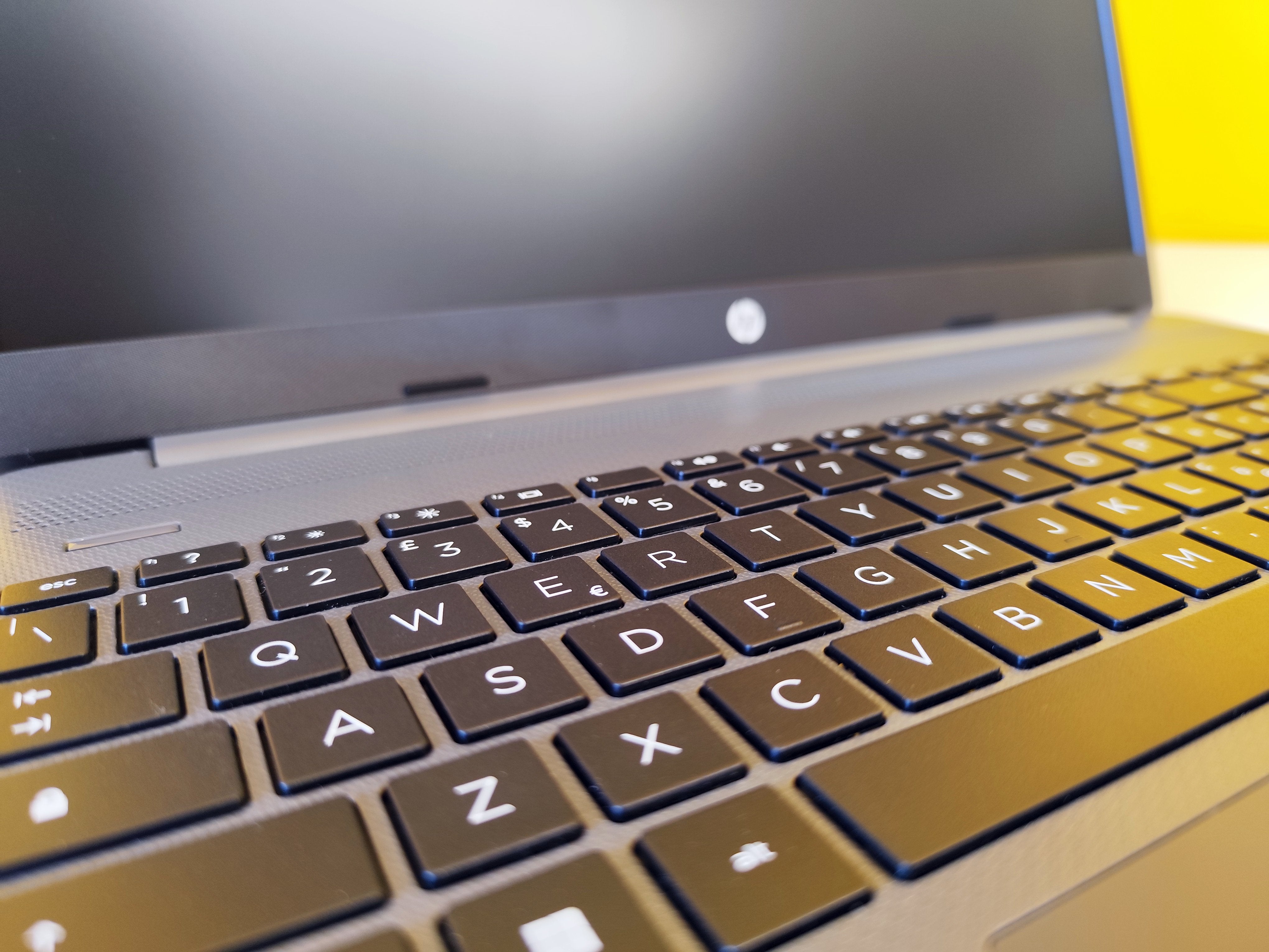 HP 250 G9 Notebook 15.6" | Intel Celeron N4500 | USB Type-C HDMI FreeDOS Prodotto NUOVO