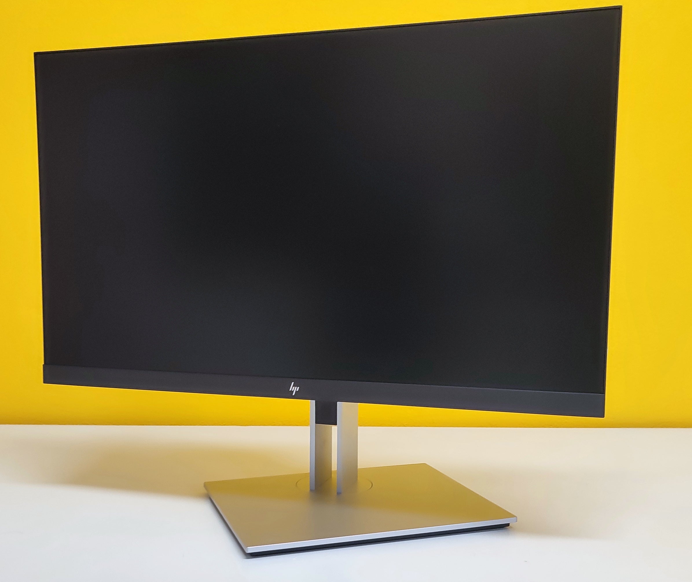 Monitor HP E24 G4 foto reale