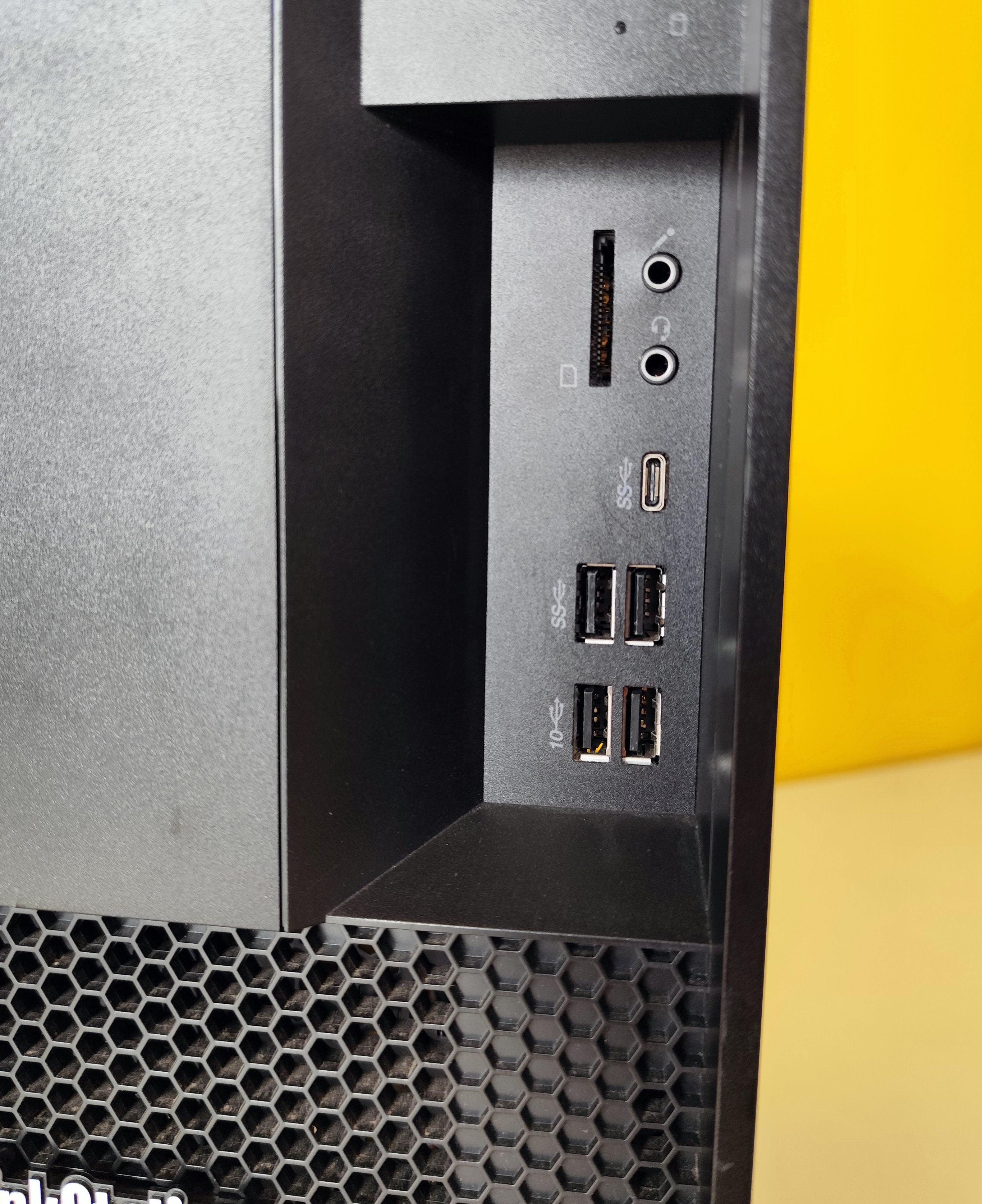 Lenovo ThinkStation P330 Tower Workstation | Intel Core i7-9700 | FreeDOS
