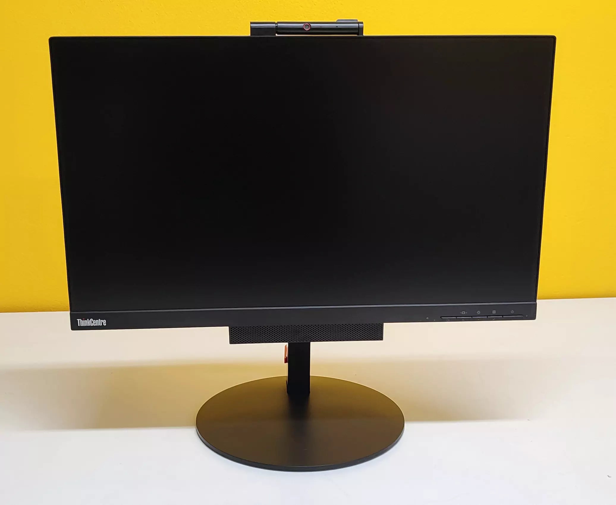 Lenovo ThinkCentre TIO24 All-in-One | Intel Core i5-10400T | WebCam Casse Audio FreeDOS