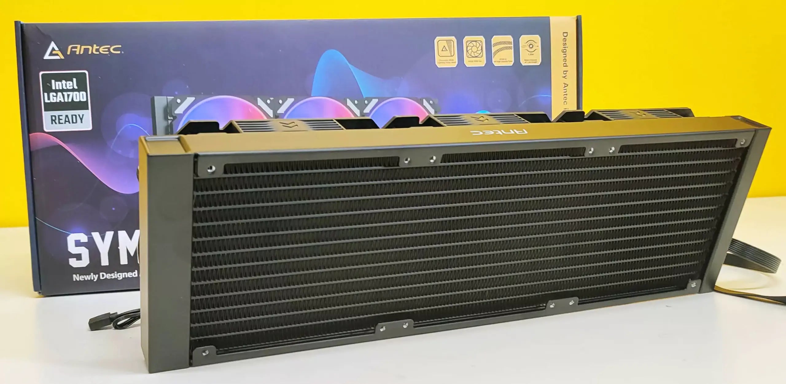Dissipatore a liquido Antec Symphony 360