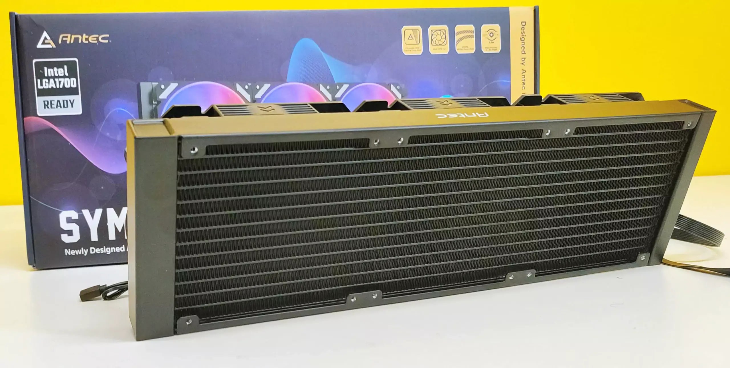 Dissipatore a liquido Antec Symphony 360