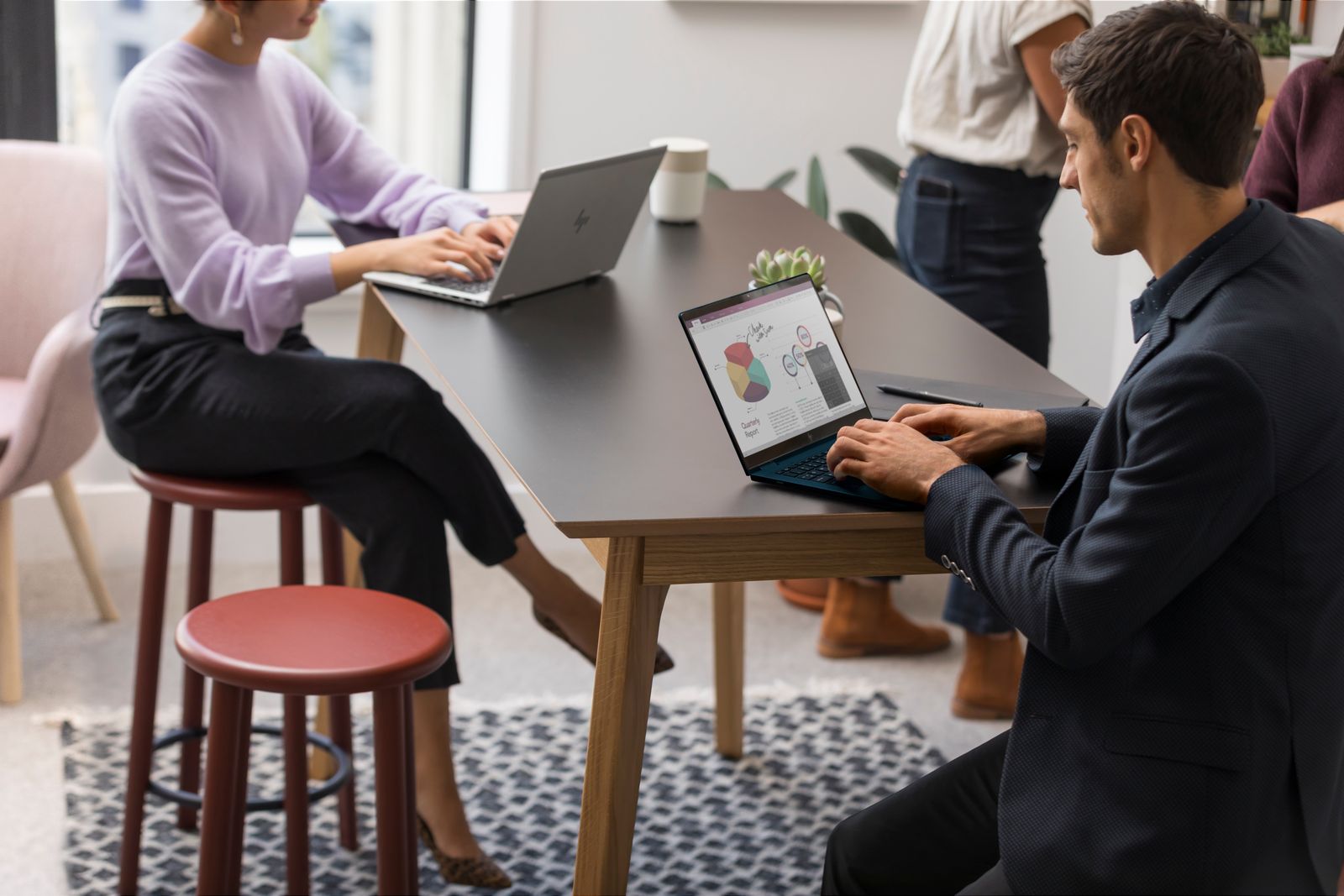 HP INC. XG1I AI U7-258V 14WUXGA 32/1 WIN11P 3YOFF