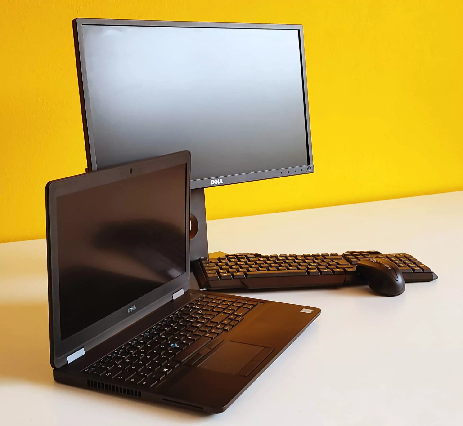 Bundle Dell Latitude E5570 + Monitor e Kit Mouse e Tastiera