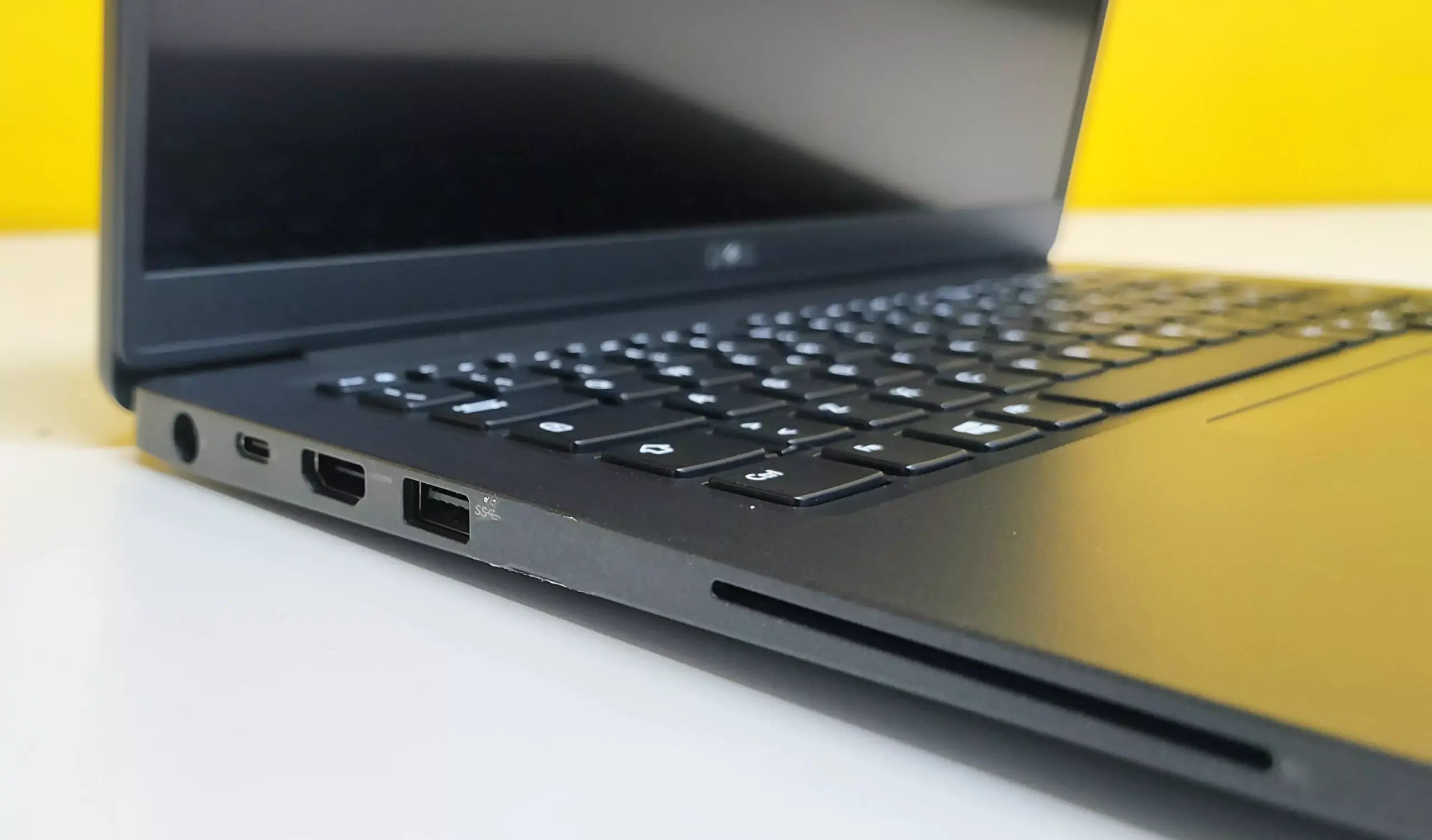 Dell Latitude 7400 Notebook 14" FullHD Touch Screen | Intel Core i5-8365U | 16GB Ram | 512GB SSD | ITA Keyboard Wi-Fi HDMI Windows 11 Pro The notebook that will never disappoint you