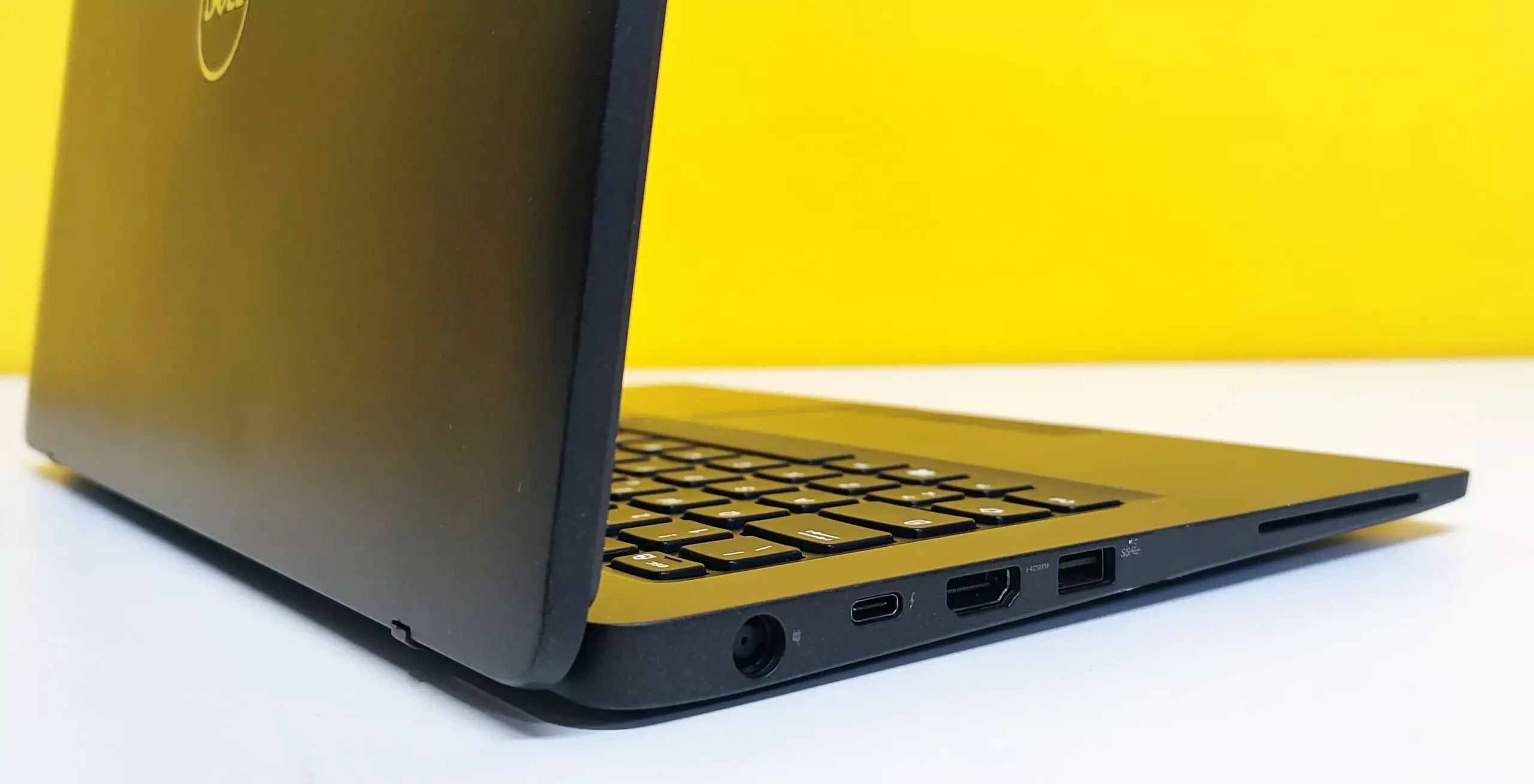 Dell Latitude 7400 Notebook 14" FullHD Touch Screen | Intel Core i5-8365U | 16GB Ram | 512GB SSD | ITA Keyboard Wi-Fi HDMI Windows 11 Pro The notebook that will never disappoint you