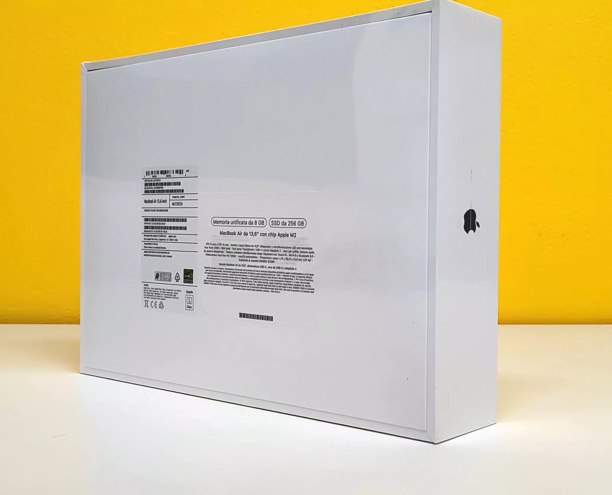 Apple MacBook Air M2 Notebook 13.6
