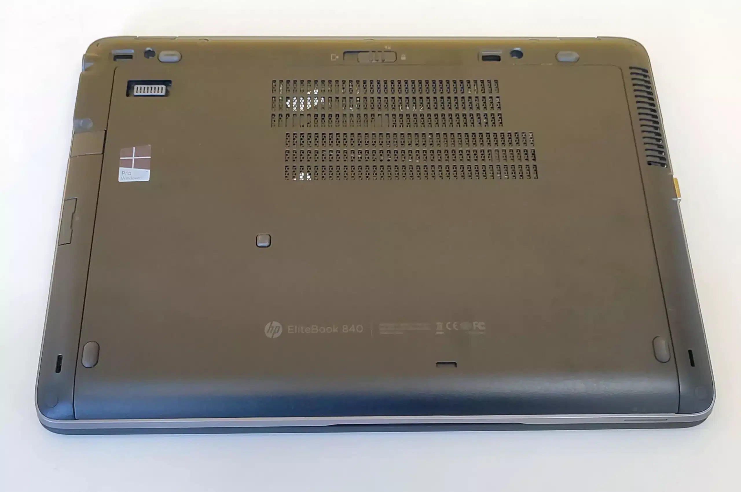 NOTEBOOK HP 840 G2 CPU i7 5600U @2,60 GHz - SSD 256GB - RAM 8 GB - Full HD - DISPLAY 14" - WIN10 PRO