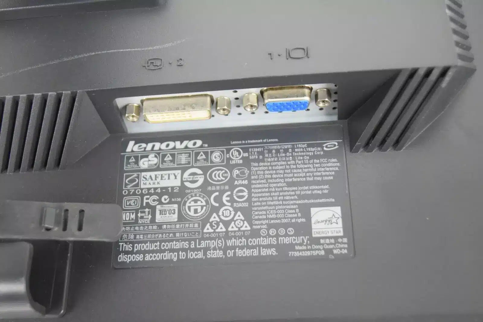 Lenovo L193PC